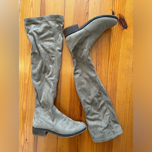 Aldo Shoes - Aldo Thaodda Grey Faux Suede Over The Knee Boots, Size 10